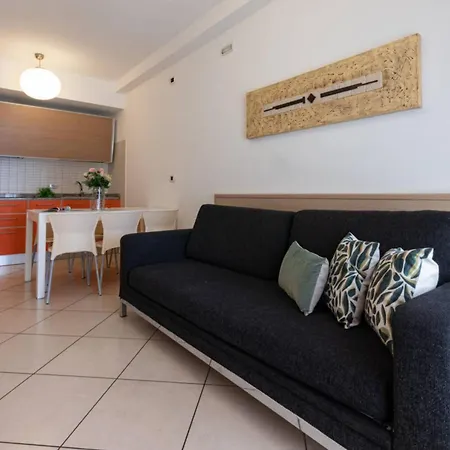 Sunny Flat With A Generous Terrace